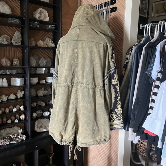 Free people heavy embroidery embellishments green & black thick jacket EUC - Picture 5 of 5